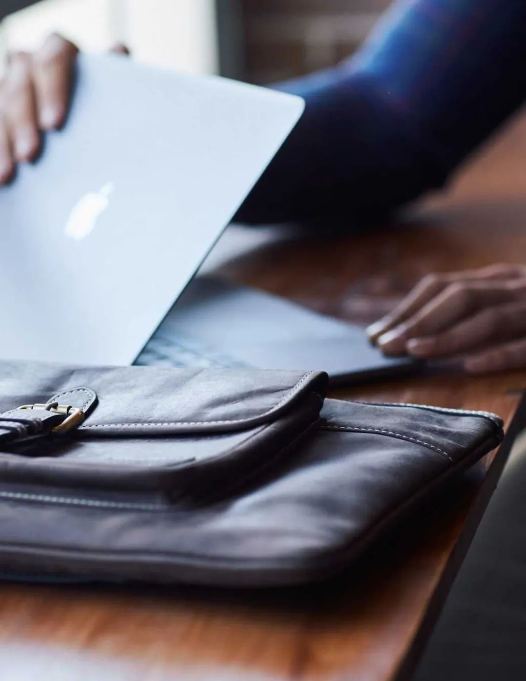 Other Accessories^MONPIEL Leather Laptop Sleeve Hunter Brown