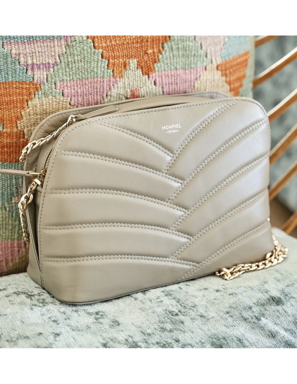 Women'S Leather Bag^MONPIEL Quilted Leather Bag With Gold Chain Mole