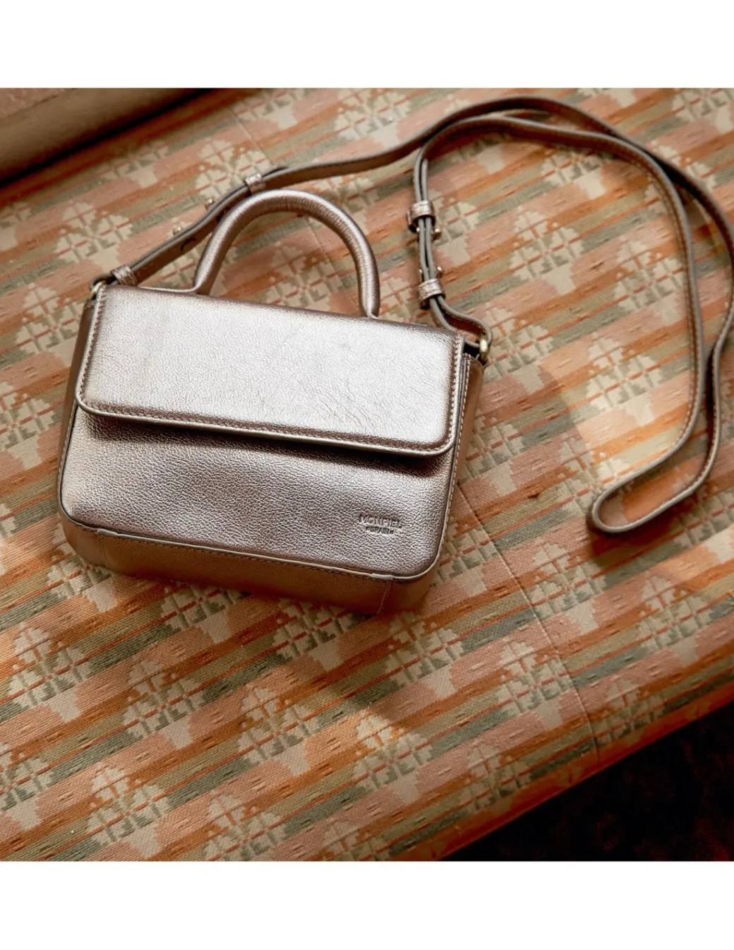 Women'S Leather Bag^MONPIEL Small Armored Leather Bag Champagne Metallic